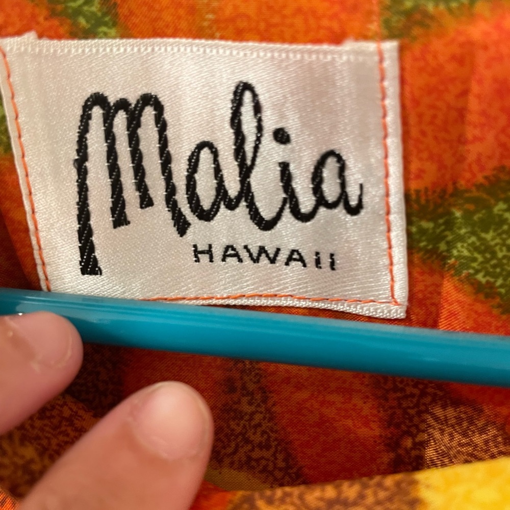 Vintage Malia Hawaiian Dress modern size 8 condition.